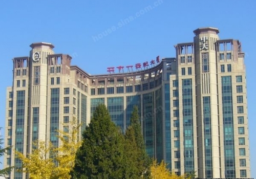 东北三环和亮马河路交汇处 二十一世纪大厦